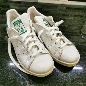 Adidas Stan Smith sneakers in green!